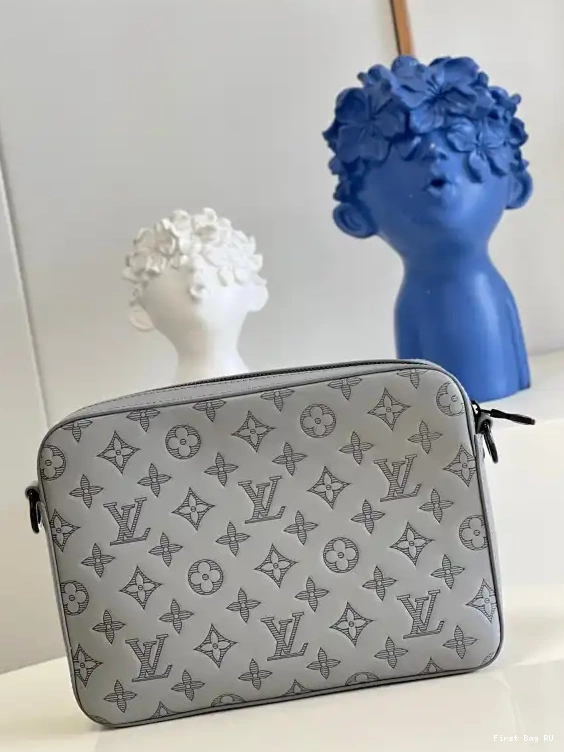 Firstbag VUITTON DUO LOUIS MESSENGER 0629